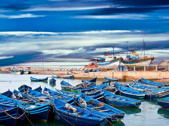 0012_Fischerboote in Essaouira - seqoya Adobe Stock